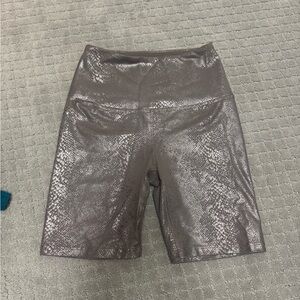 Beyond Yoga Viper bike shorts